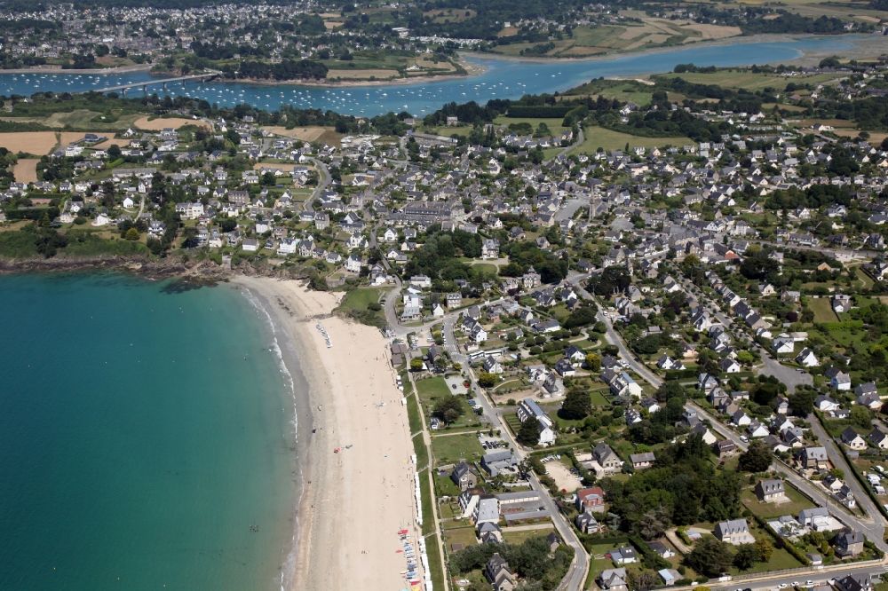Luftaufnahme Lancieux - Meeres-Küste im Ortsteil L' Islet in Lancieux in Bretagne, Frankreich