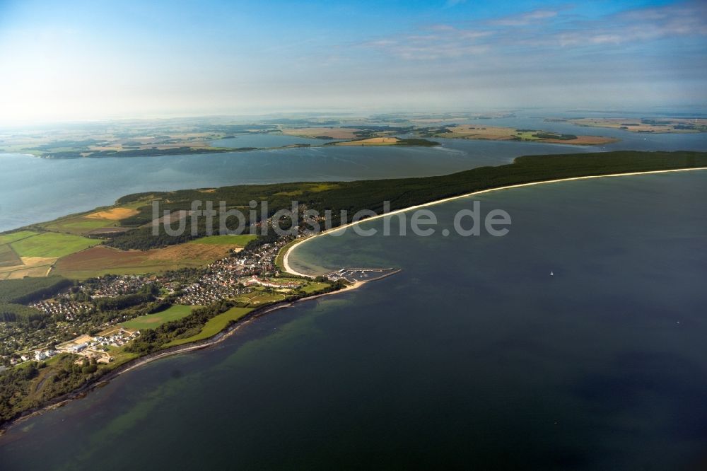 Luftaufnahme Glowe - Meeres-Küste der Ostsee bei Rügen in Glowe im Bundesland Mecklenburg-Vorpommern