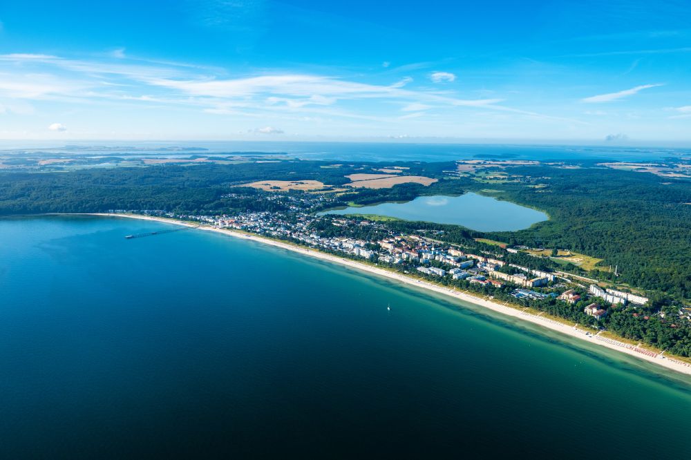 Luftbild Binz - Meeres-Küste der Ostsee in Binz im Bundesland Mecklenburg-Vorpommern, Deutschland