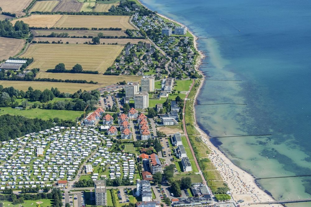 Großenbrode von oben - Meeres-Küste der Ostsee in Großenbrode im Bundesland Schleswig-Holstein