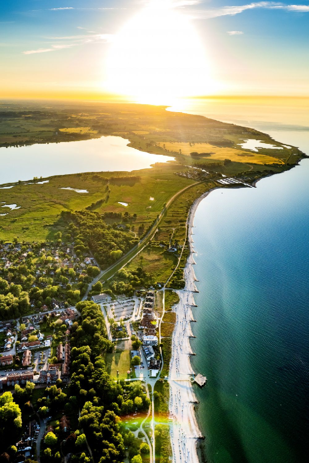 Luftbild Hohwacht (Ostsee) - Meeres-Küste der Ostsee in Hohwacht im Bundesland Schleswig-Holstein