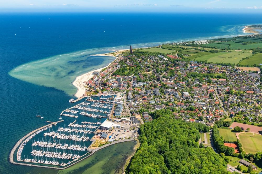 Laboe von oben - Meeres-Küste Ostsee in Laboe im Bundesland Schleswig-Holstein, Deutschland