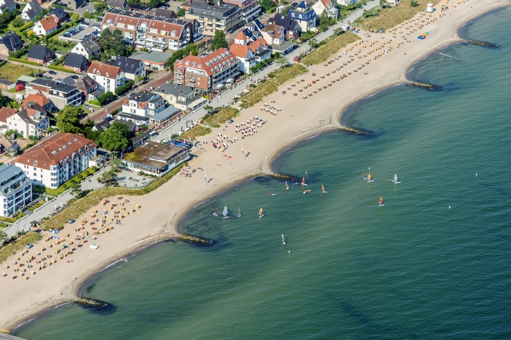 Luftbild Timmendorfer Strand - Meeres-Küste der Ostsee in Niendorf/Ostsee im Bundesland Schleswig-Holstein