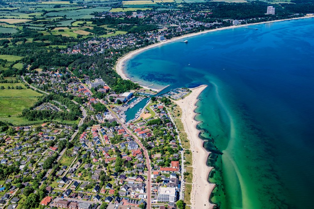 Luftbild Niendorf - Meeres-Küste der Ostsee in Niendorf/Ostsee im Bundesland Schleswig-Holstein, Deutschland