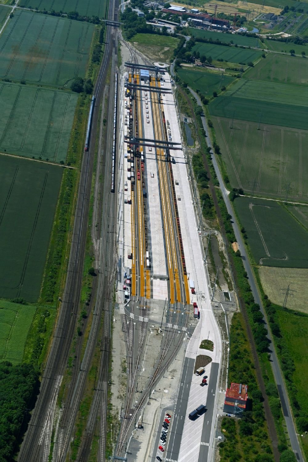 Luftbild Lehrte - MegaHub im GVZ Güterverkehrszentrum in Lehrte im Bundesland Niedersachsen, Deutschland