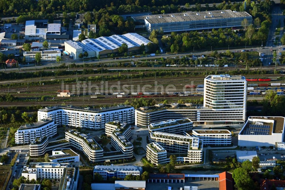 Luftaufnahme München - Mehrfamilienhaus-Wohnanlage Baumkirchen Mitte in München im Bundesland Bayern, Deutschland