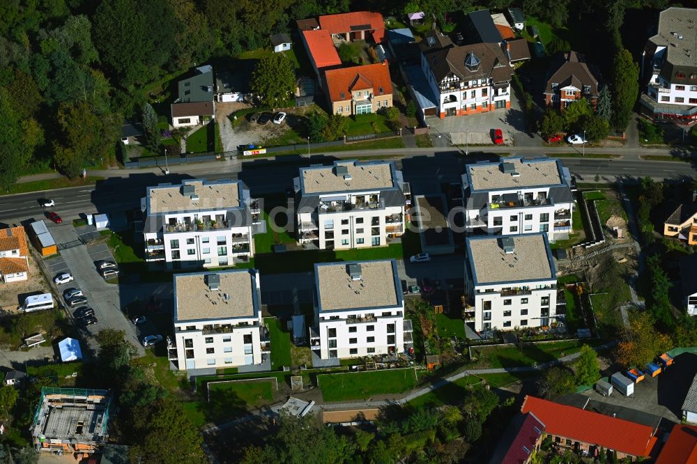 Luftaufnahme Stahnsdorf - Mehrfamilienhaus-Wohnanlage Bäke-Quartier in Stahnsdorf im Bundesland Brandenburg, Deutschland