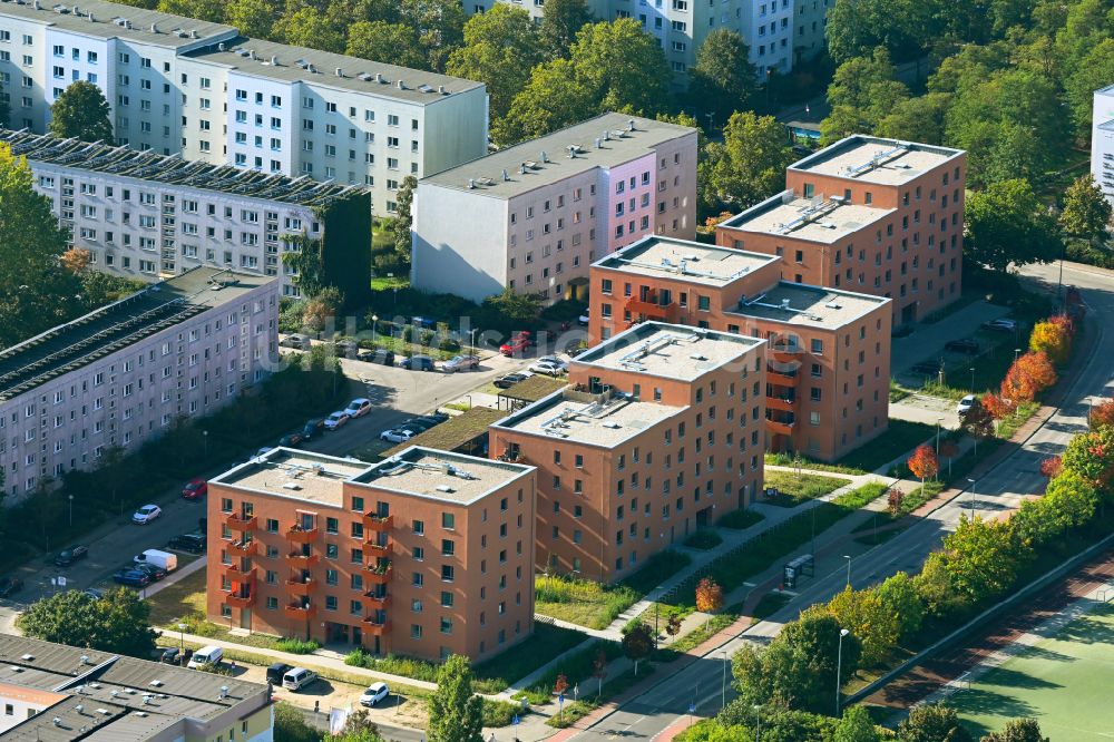 Luftbild Berlin - Mehrfamilienhaus-Wohnanlage Gothaer Straße - Alte Hellersdorfer Straße in Berlin, Deutschland