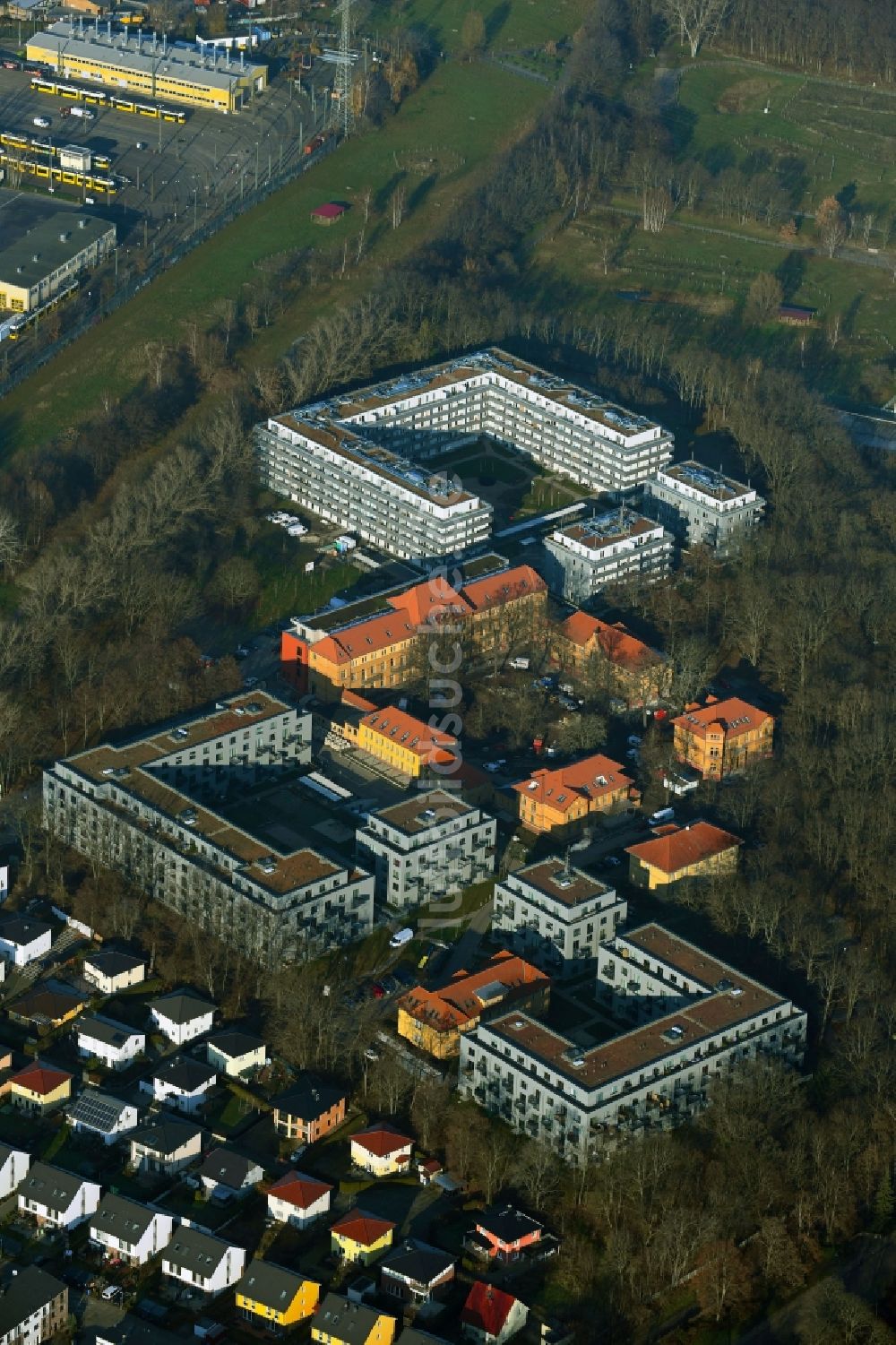 Luftbild Berlin - Mehrfamilienhaus-Wohnanlage an der Gotlindestraße im Ortsteil Lichtenberg in Berlin, Deutschland