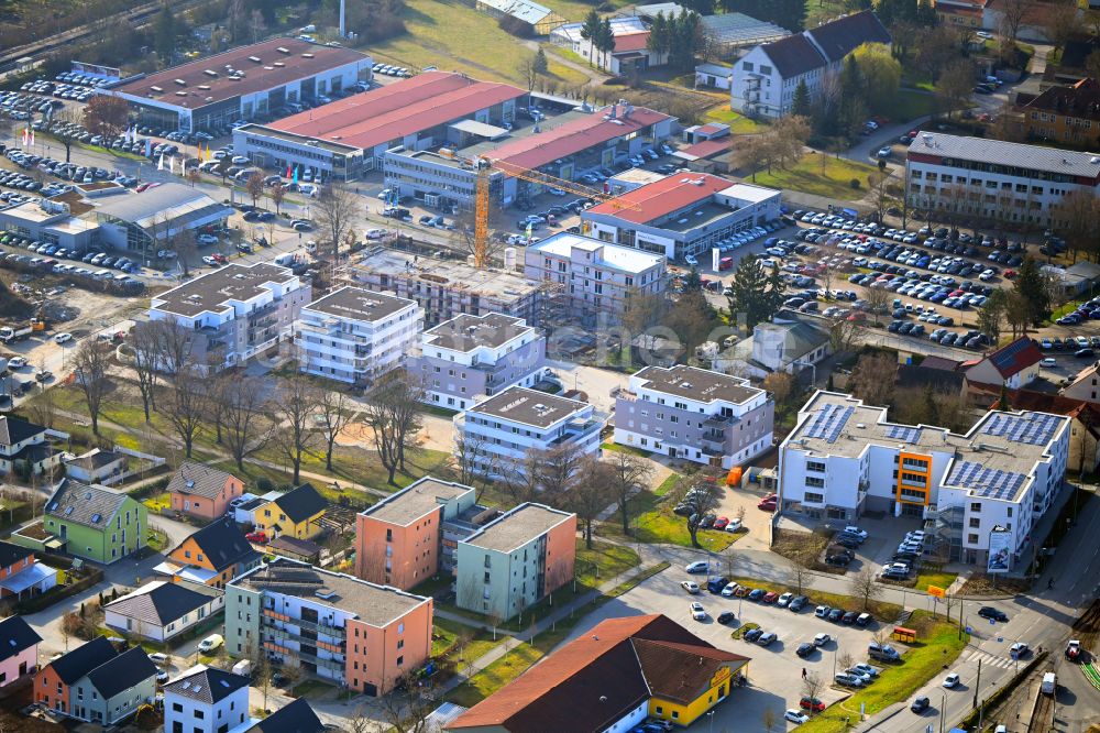 Jena von oben - Mehrfamilienhaus-Wohnanlage Linden-Allee in Jena im Bundesland Thüringen, Deutschland