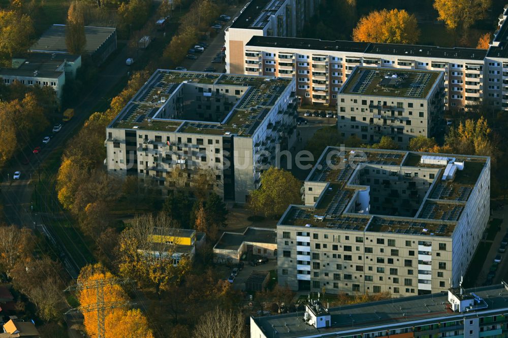 Berlin aus der Vogelperspektive: Mehrfamilienhaus-Wohnanlage Mühlengrund im Ortsteil Neu-Hohenschönhausen in Berlin, Deutschland