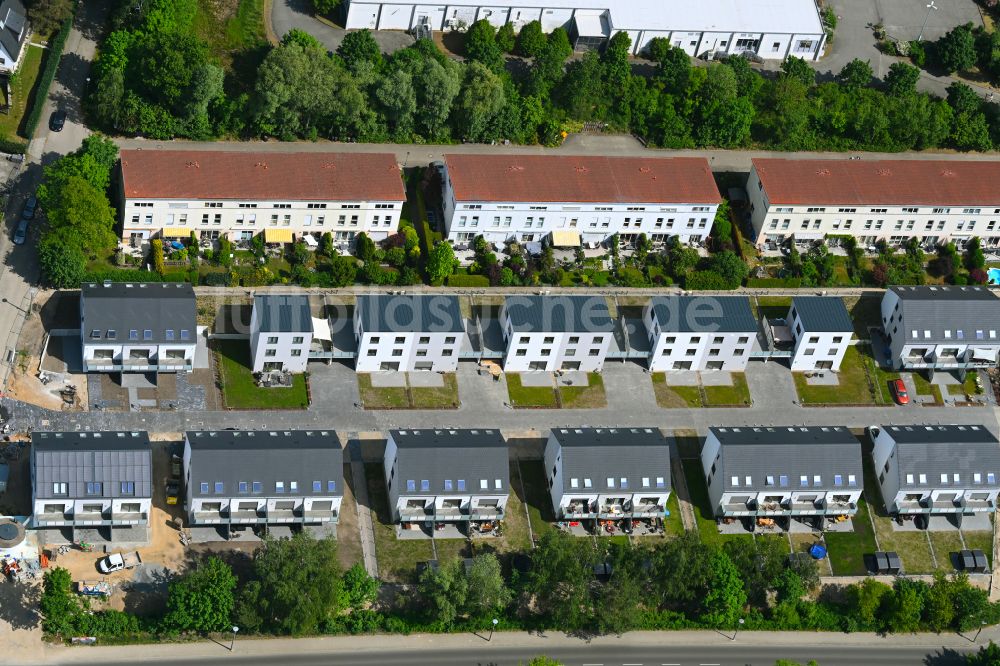 Luftaufnahme Berlin - Mehrfamilienhaus-Wohnanlage Am Niederfeld - Rosenhagener Straße - Hohenseeweg - Steffenshagener Straße in Berlin, Deutschland