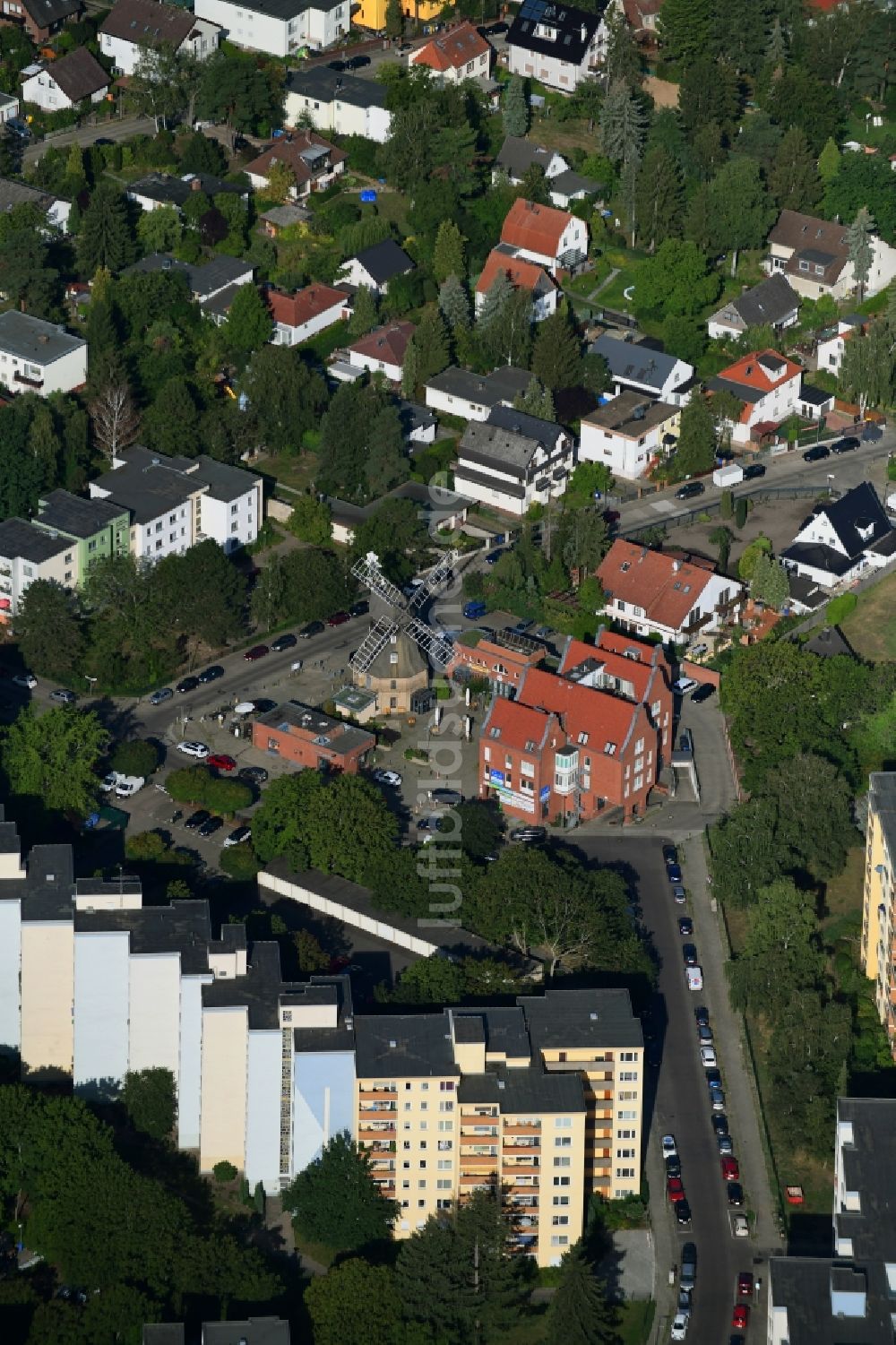 Luftaufnahme Berlin - Mehrfamilienhaussiedlung Baumläuferweg - Goldammerstraße im Ortsteil Buckow in Berlin, Deutschland