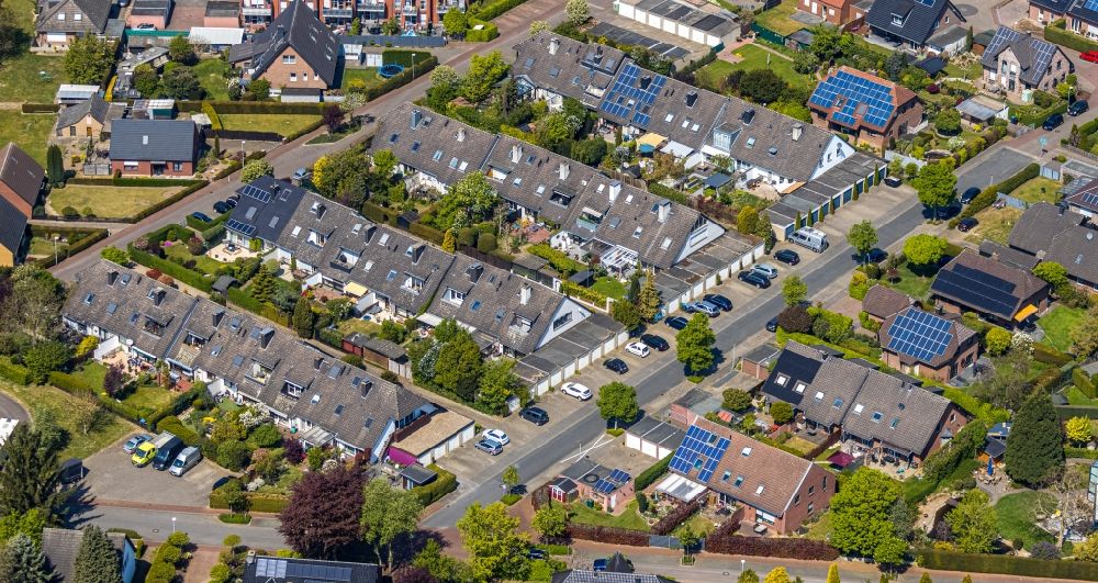 Luftbild Wesel - Mehrfamilienhaussiedlung Auf dem Heiken - Konrad-Duden-Straße - Wilhelm-Leuschner-Straße in Wesel im Bundesland Nordrhein-Westfalen, Deutschland