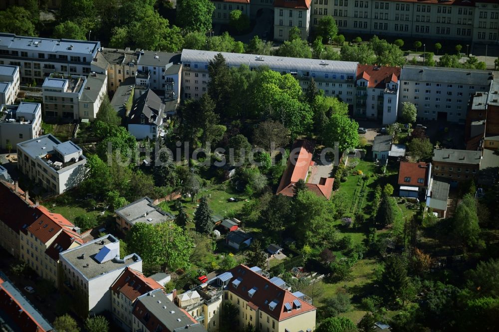 Luftaufnahme Potsdam - Mehrfamilienhaussiedlung Heinrich-Mann-Allee in Potsdam im Bundesland Brandenburg, Deutschland