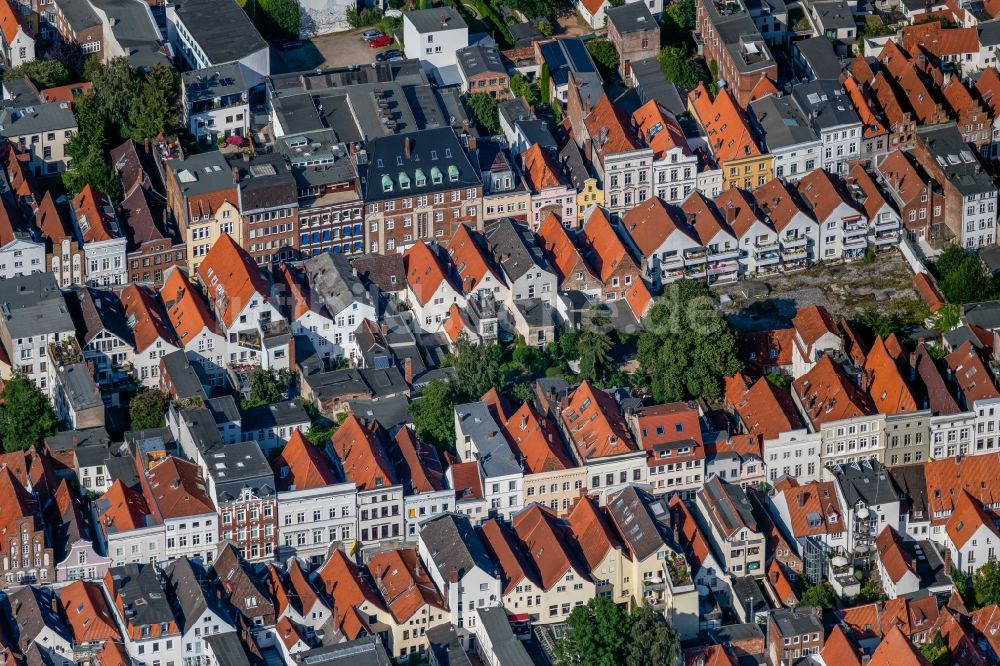 Luftbild Lübeck - Mehrfamilienhaussiedlung Hüxstraße - Wahmstraße in Lübeck im Bundesland Schleswig-Holstein, Deutschland