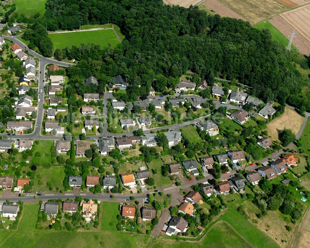 Rödgen von oben - Mehrfamilienhaussiedlung in Rödgen im Bundesland Hessen, Deutschland