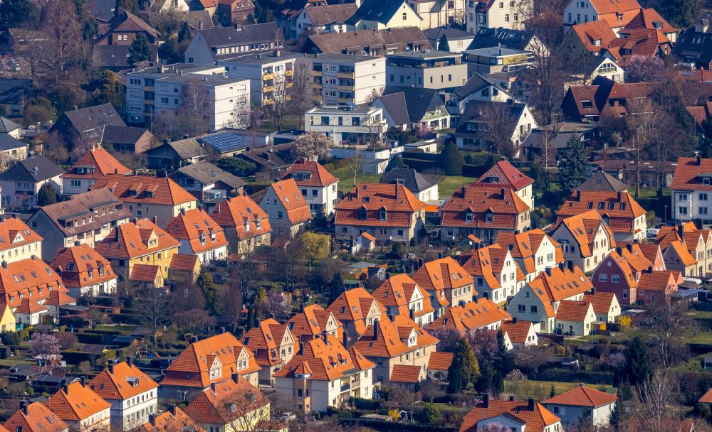 Soest aus der Vogelperspektive: Mehrfamilienhaussiedlung mit Villen in Soest im Bundesland Nordrhein-Westfalen, Deutschland
