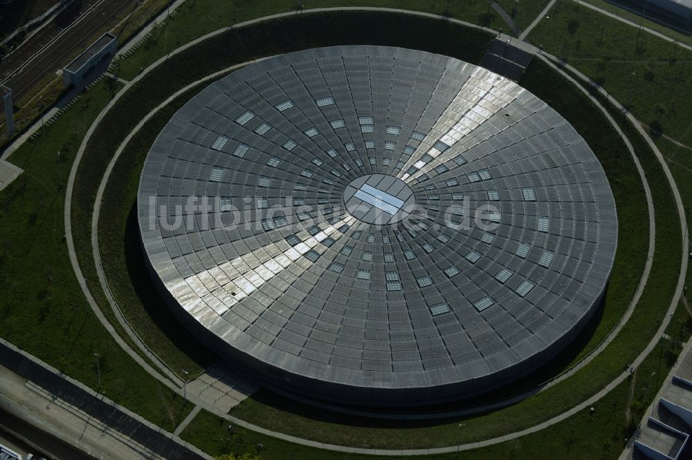 Luftbild Berlin - Mehrzweckhalle und Veranstaltungshalle Velodrom in Berlin an der Landsberger Allee im Stadtbezirk Prenzlauer Berg