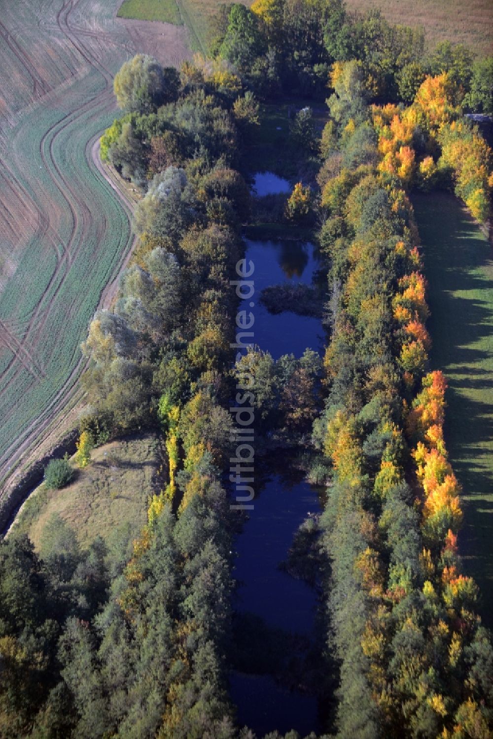 Luftaufnahme Krummensee - Melorationsgraben und Kanäle auf landwirtschaftlichen Feldern in Krummensee im Bundesland Brandenburg
