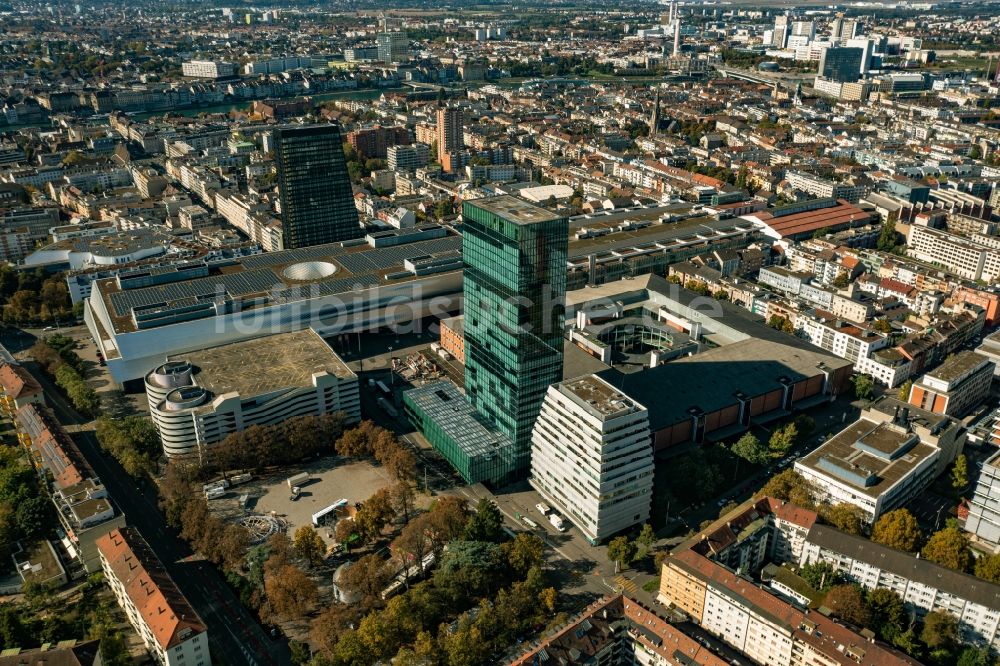 Luftaufnahme Basel - Messeareal und Messehochhaus in Basel in der Schweiz