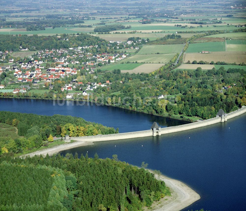 GÜNNE von oben - Möhnesee (Stausee) mit Staumauer bei Günne