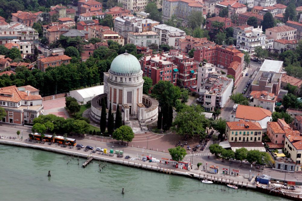 Luftaufnahme Venedig - Militätärfriedhof Lido