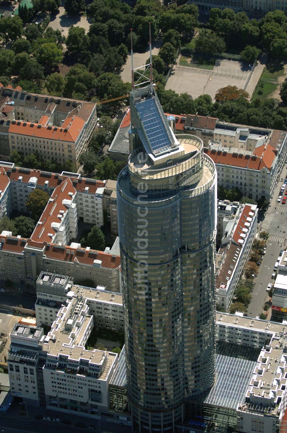 Wien von oben - Millenium Tower in Wien
