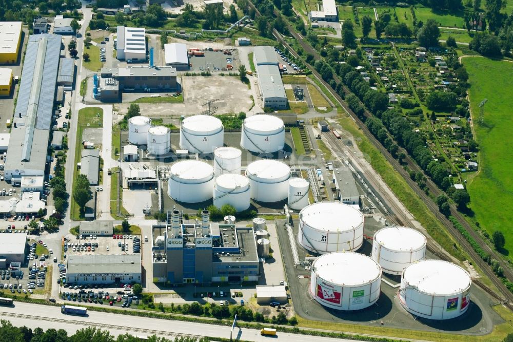 Gera aus der Vogelperspektive: Mineralöl - Hochtanklager der Oiltanking Deutschland GmbH & Co. KG in Gera im Bundesland Thüringen, Deutschland
