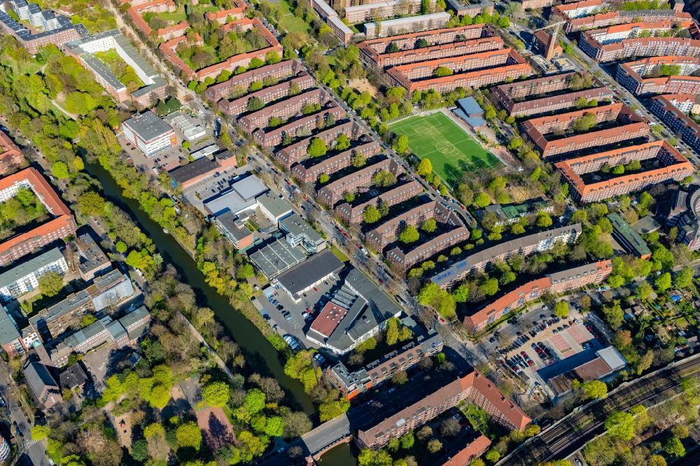 Luftbild Hamburg - Mischbebauung der Wohngebiets- und Gewerbeflächen Alter Teichweg - Dulsberg-Nord im Ortsteil Dulsberg in Hamburg, Deutschland