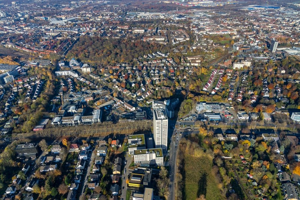 Dortmund von oben - Mischbebauung der Wohngebiets- und Gewerbeflächen in Dortmund im Bundesland Nordrhein-Westfalen, Deutschland
