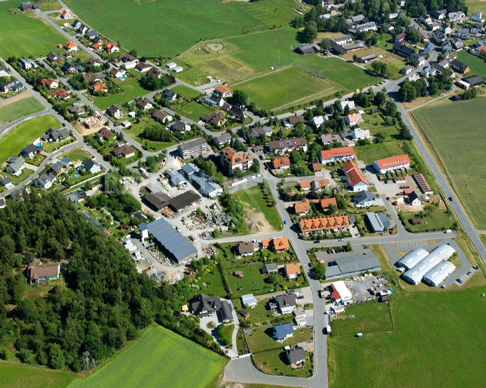 Luftaufnahme Feilitzsch - Mischbebauung der Wohngebiets- und Gewerbeflächen in Feilitzsch im Bundesland Bayern, Deutschland
