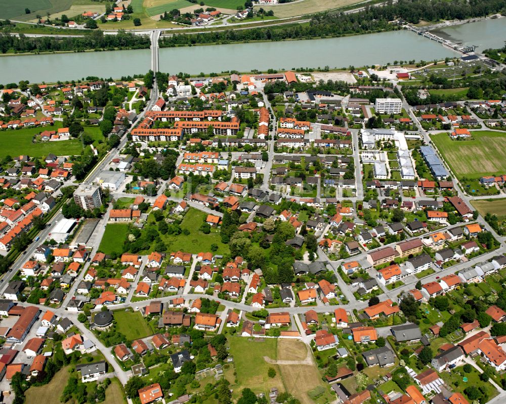 Luftbild Neuötting - Mischbebauung der Wohngebiets- und Gewerbeflächen in Neuötting im Bundesland Bayern, Deutschland