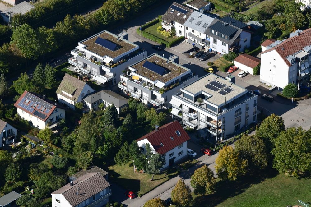 Luftaufnahme Schopfheim - Mischbebauung eines Wohngebiets mit modernen Mehrfamilienhäusern mit Dachwohnungen in der Stettiner Straße in Schopfheim im Bundesland Baden-Württemberg, Deutschland