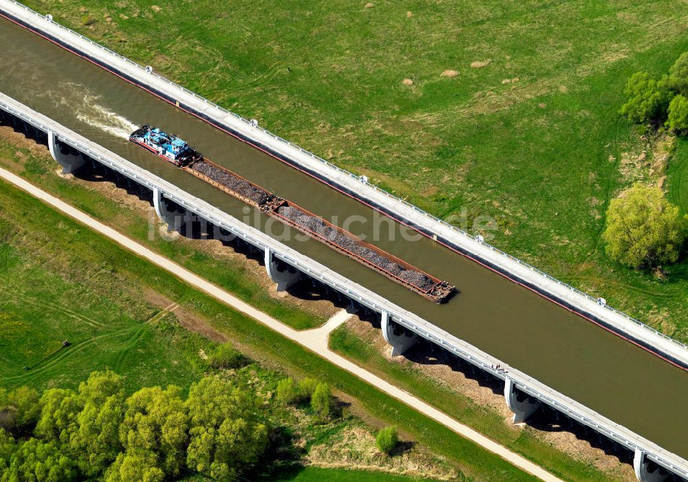 Luftbild Hohenwarthe - Mittellandkanalbrücke / Trogbrücke Magdeburg über der Elbe bei Hohenwarthe im Bundesland Sachsen-Anhalt