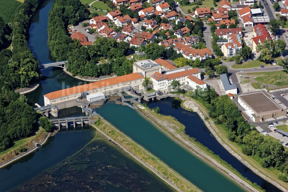 Finsing aus der Vogelperspektive: Mittlerer Isarkanal und Wasserkraftwerk Neufinsing in Finsing im Bundesland Bayern