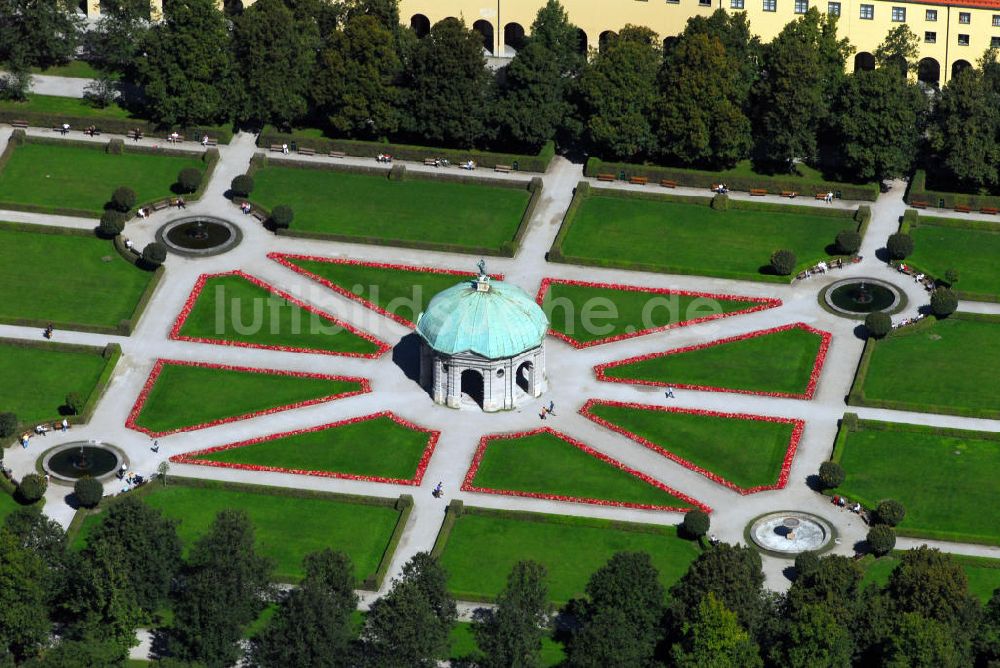 Luftaufnahme München - Münchner Hofgarten mit Dianatempel