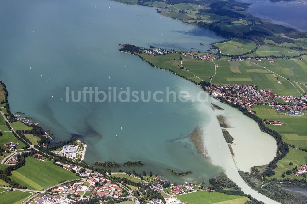 Füssen von oben - Mündung des Lech in den Forggensee bei Füssen im Bundesland Bayern