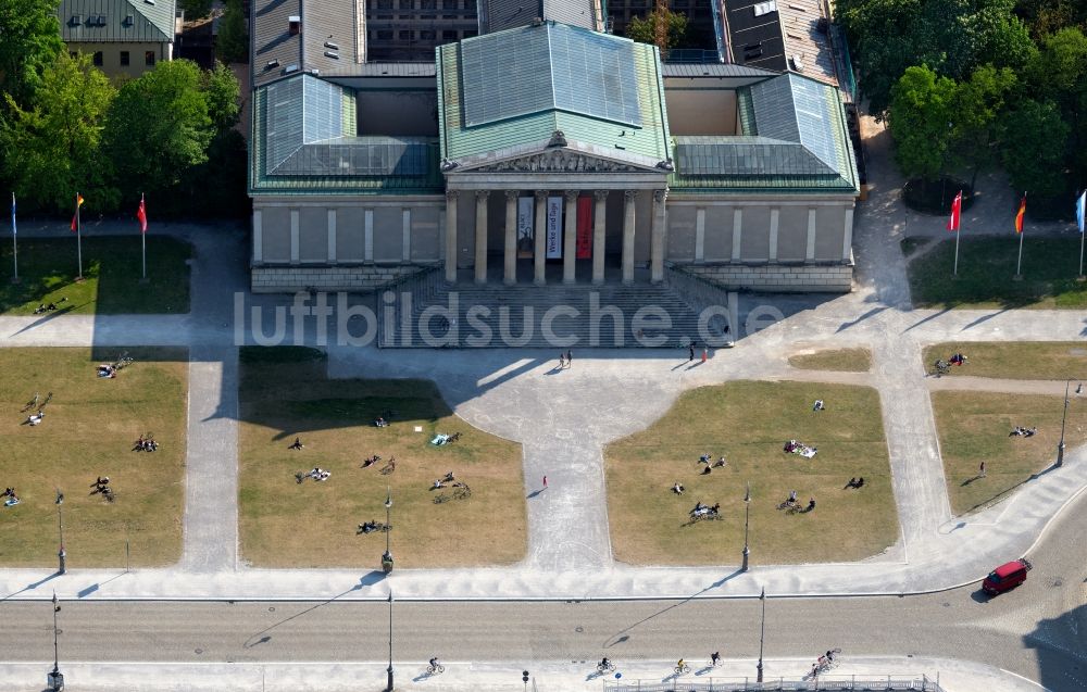 München von oben - Museum Glyptothek am Königsplatz in München im Bundesland Bayern, Deutschland