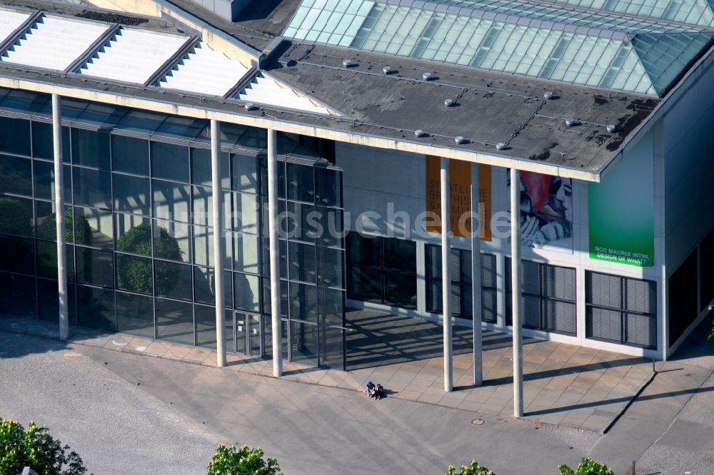 München aus der Vogelperspektive: Museum Pinakothek der Moderne in München Maxvorstadt im Bundesland Bayern