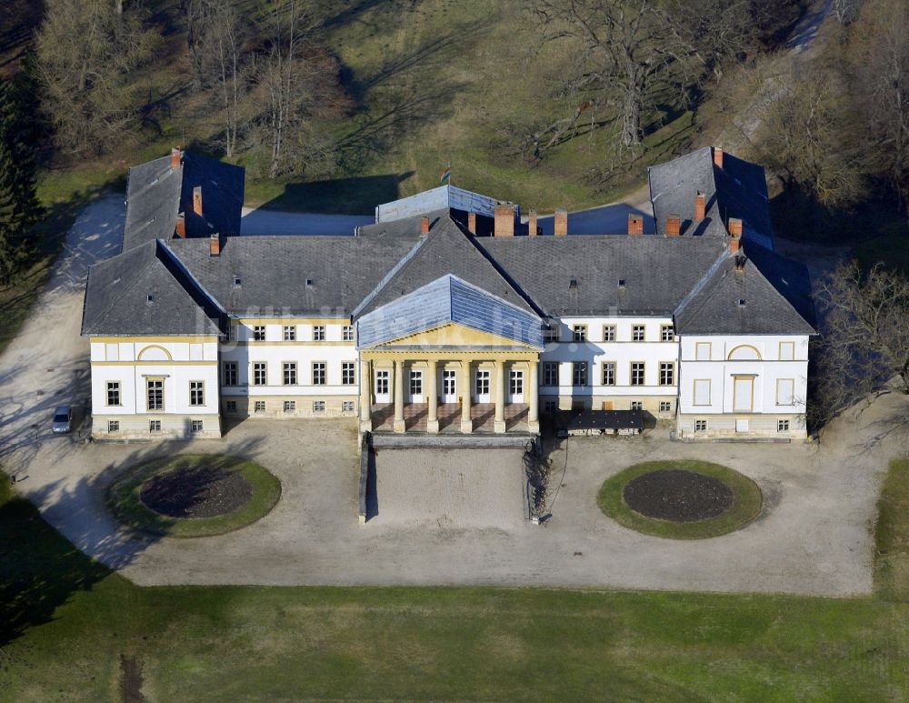 Luftaufnahme Deg - Museums- Gebäude- Ensemble Festetics Palace, Dég in Deg in Weißenburg, Ungarn