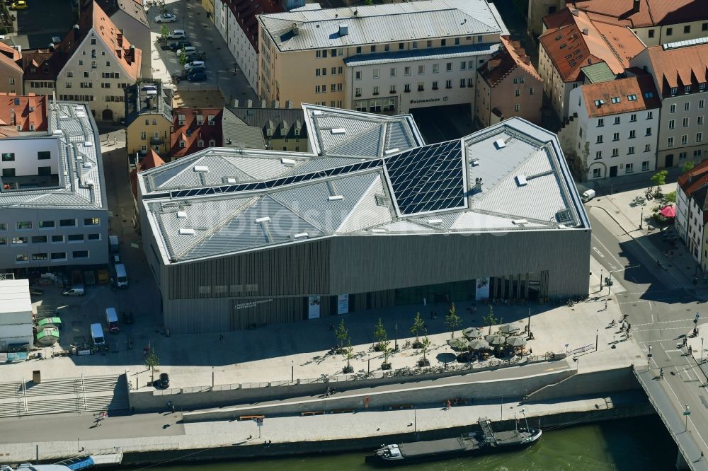 Regensburg aus der Vogelperspektive: Museums- Gebäude- Ensemble Haus der Bayerischen Geschichte - Museum in Regensburg im Bundesland Bayern, Deutschland