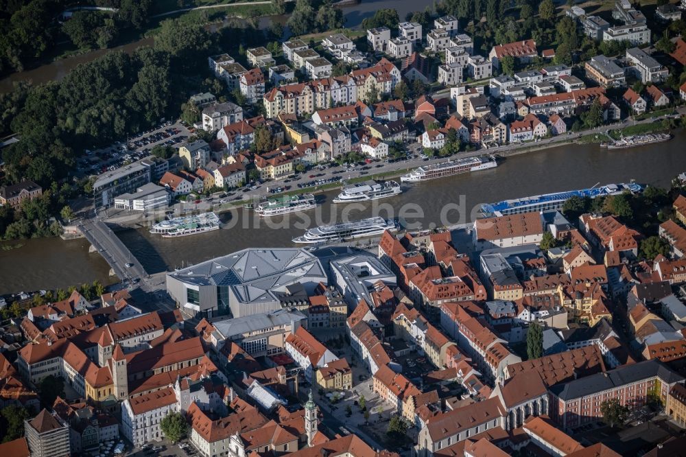 Luftaufnahme Regensburg - Museums- Gebäude- Ensemble Haus der Bayerischen Geschichte - Museum in Regensburg im Bundesland Bayern, Deutschland