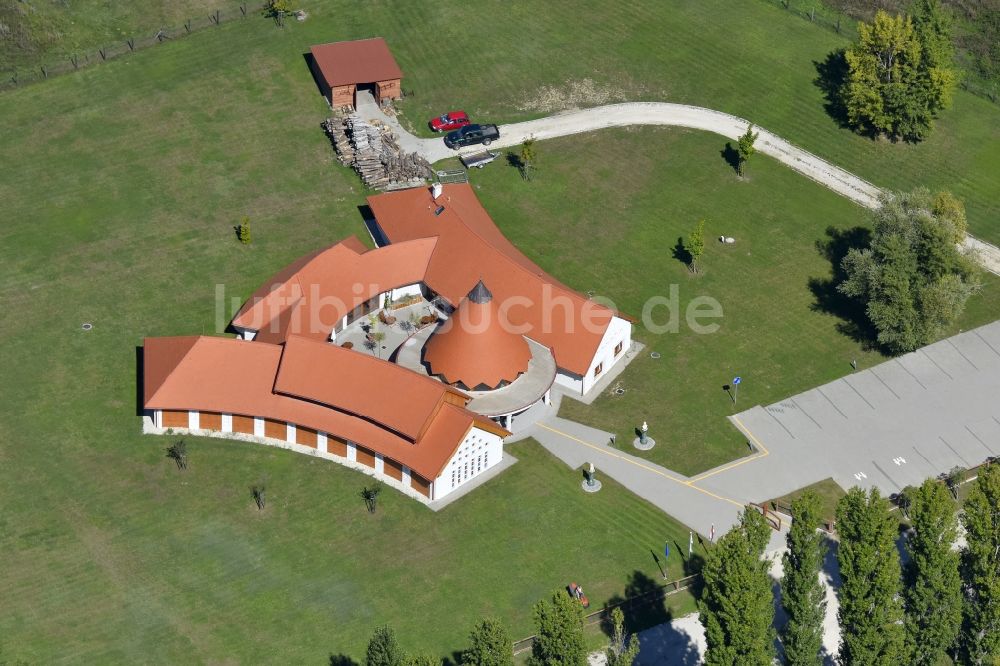 Luftaufnahme Gyenesdias - Museums- Gebäude- Ensemble House of Nature in Gyenesdias in Komitat Zala, Ungarn