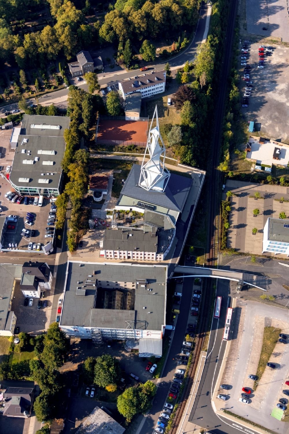 Luftaufnahme Lüdenscheid - Museums- Gebäude- Ensemble PHÄNOMENTA Lüdenscheid in Lüdenscheid im Bundesland Nordrhein-Westfalen, Deutschland
