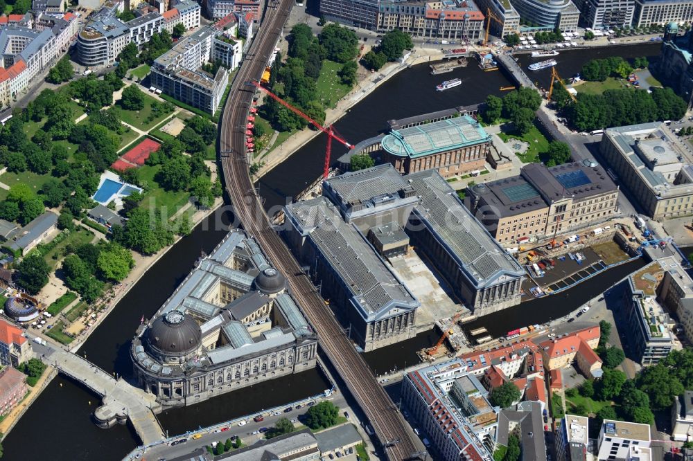 Luftbild Berlin - Museumsinsel in Berlin - Mitte