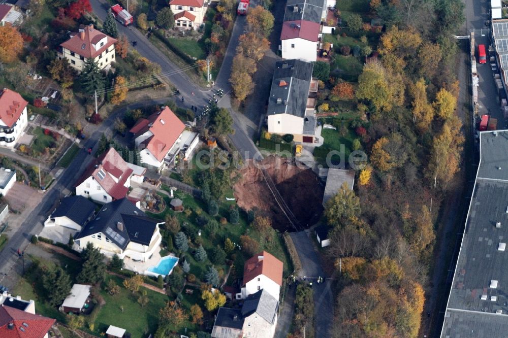 Luftaufnahme Schmalkalden - Natur- Katastrophe durch Erdfall und Krater - Bildung im Stadtbereich von Schmalkalden im Bundesland Thüringen