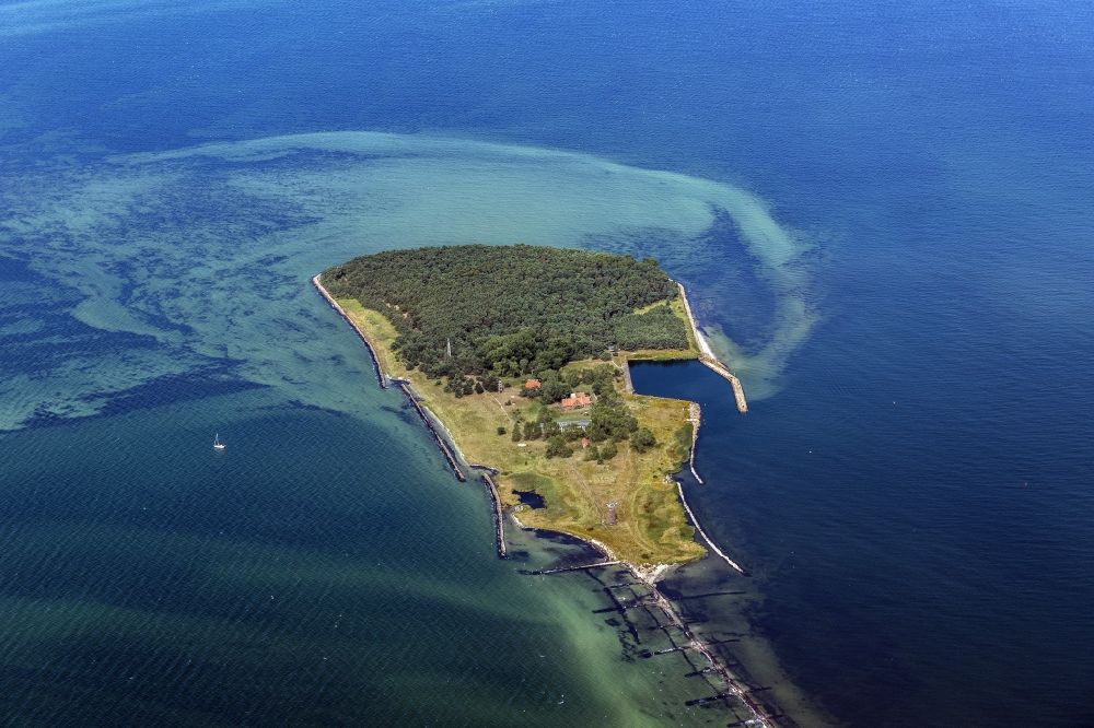 Luftaufnahme Kröslin - Naturschutzgebiet Ostseeinsel Ruden, eine Insel in der Mündung des Peenestroms in Mecklenburg-Vorpommern