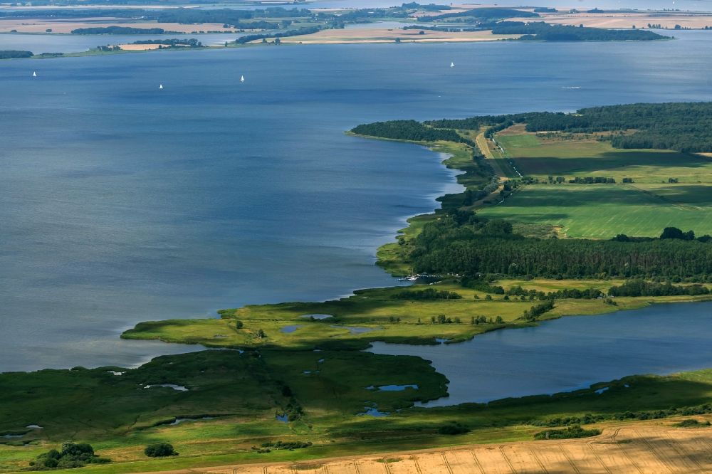 Luftaufnahme Glowe - Naturschutzgebiet Roter See bei Glowe auf der Insel Rügen in Mecklenburg-Vorpommern