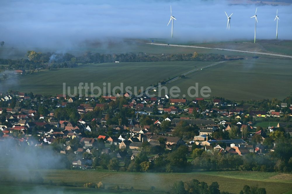 Artern/Unstrut von oben - Nebel- und Wolken- Schicht in Artern/Unstrut im Bundesland Thüringen, Deutschland